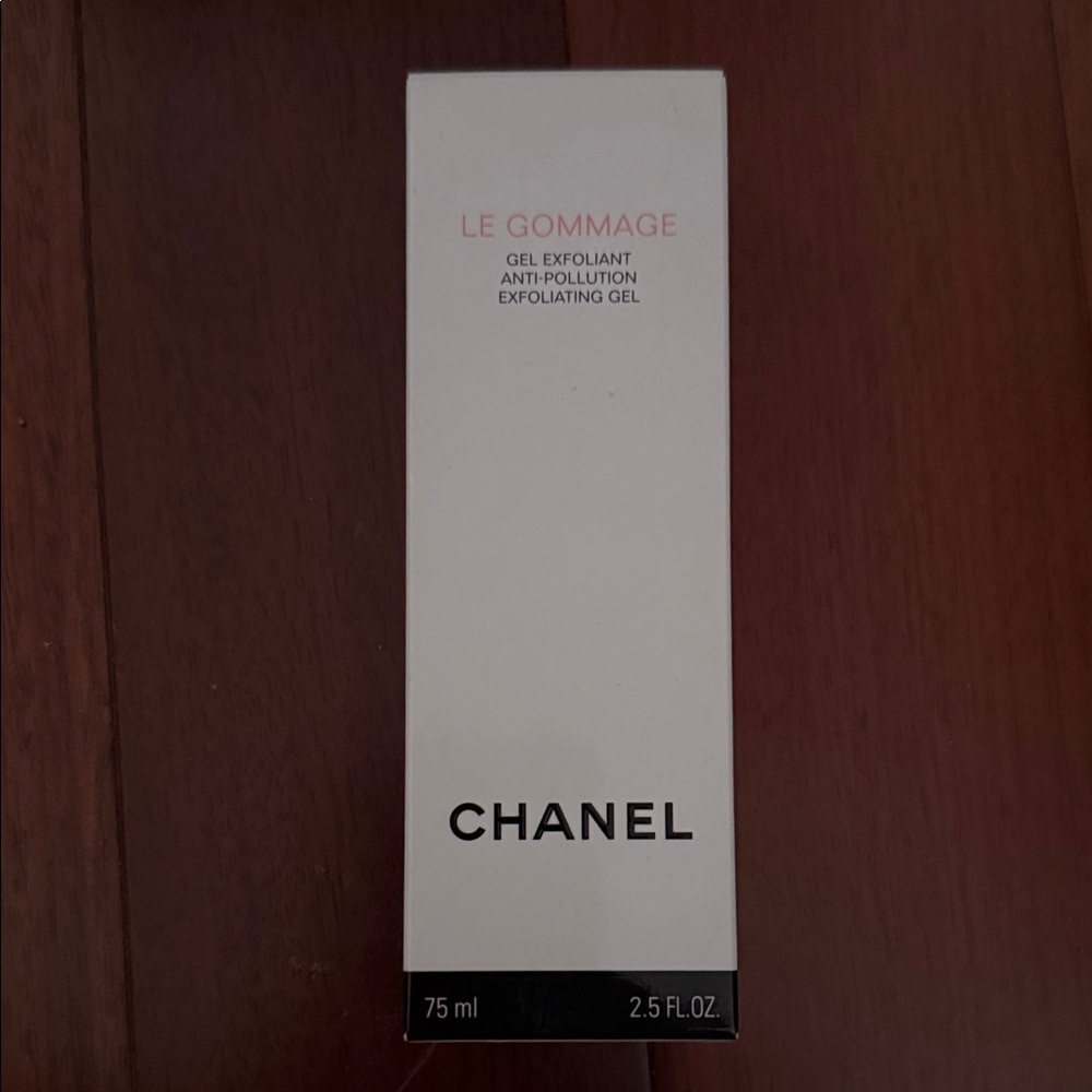 CHANEL Le Gommage Exfoliating Gel
